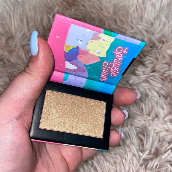 NYX Eyeshadow and Highlighter Bundle - Picture 3 of 5